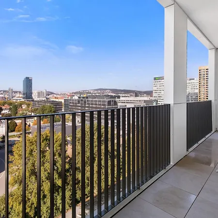 W Downtown View & Garage Parking * Pressburg