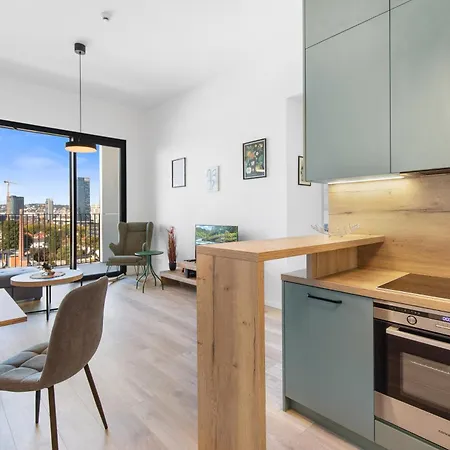 Apartment W Downtown View & Garage Parking Pressburg