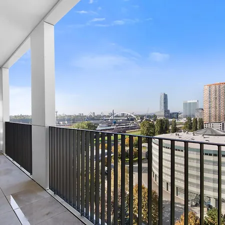 W Downtown View & Garage Parking Апартаменти Братислава